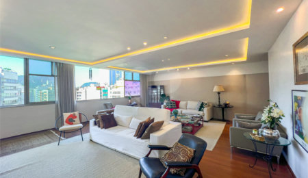 Apartamento à venda com 4 quartos, sendo 1 suíte, em Copacabana, Rio de Janeiro, RJ