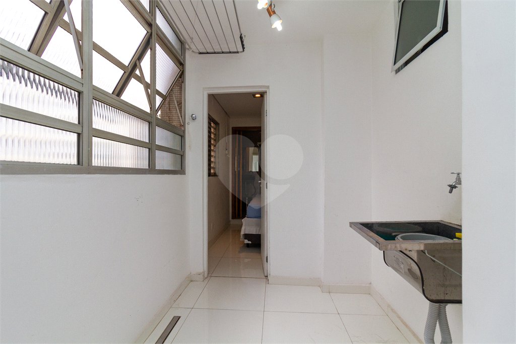 Apartamento à venda com 3 quartos, sendo 1 suíte, em Jardim Paulista, São Paulo, SP
