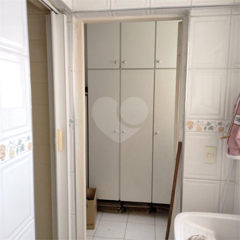 Apartamento à venda com 3 quartos, sendo 1 suíte,  em Aclimação, São Paulo, SP