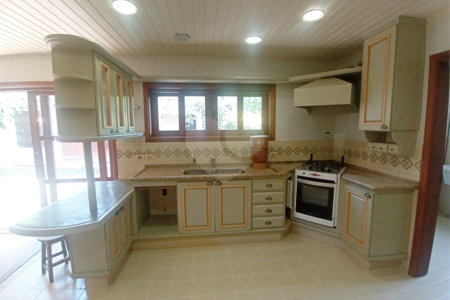 Casa à venda com 3 quartos, sendo 1 suíte,  no condomínio Estância Marambaia, Vinhedo - SP