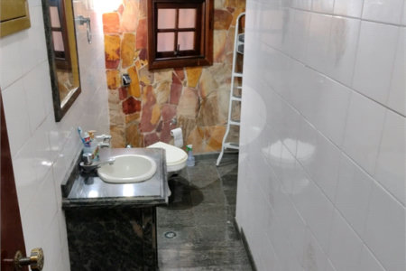 Sobrado à venda com 3 quartos, sendo 2 suítes, em Cidade Cruzeiro do Sul, Suzano, SP