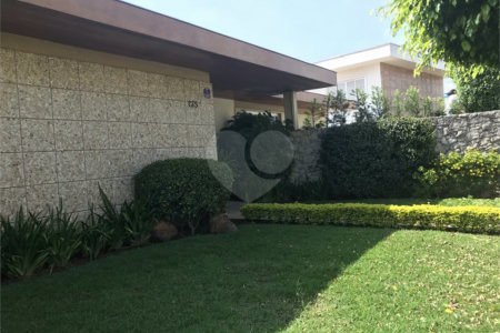 Sobrado à venda com 5 quartos, sendo 1 suíte, em Jardim São Bento, São Paulo, SP
