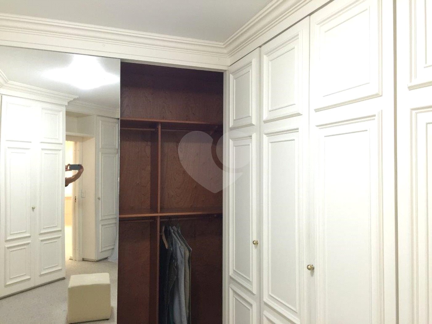 Apartamento à venda com 4 quartos, sendo 3 suítes, em Bosque da Saúde, São Paulo, SP