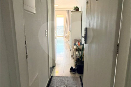 Apartamento à venda com 3 quartos, sendo 1 suíte, em Jardim Tupanci, Barueri, SP