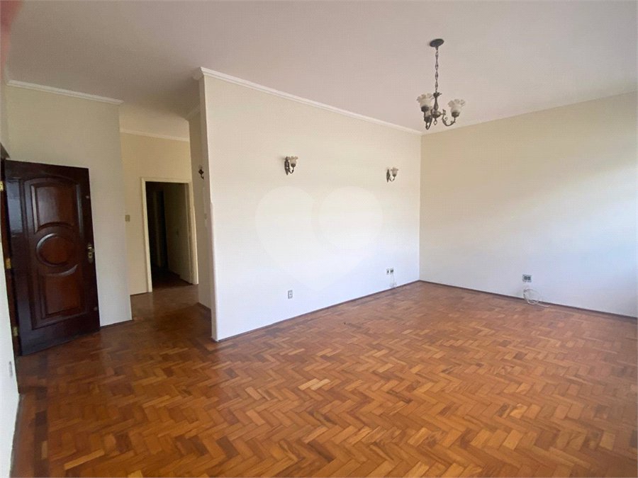 Casa à venda com 3 quartos, sendo 1 suíte, no Centro, Araraquara, SP
