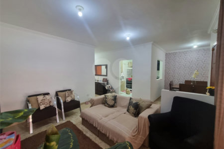 Casa Térrea à venda com 2 quartos, sendo 1 suíte,  em Jardim Wanel Ville V, Sorocaba, SP