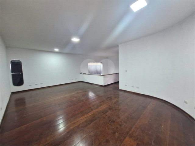 Casa à venda com 3 quartos, sendo 2 suítes,  em Jardim Franca, São Paulo, SP