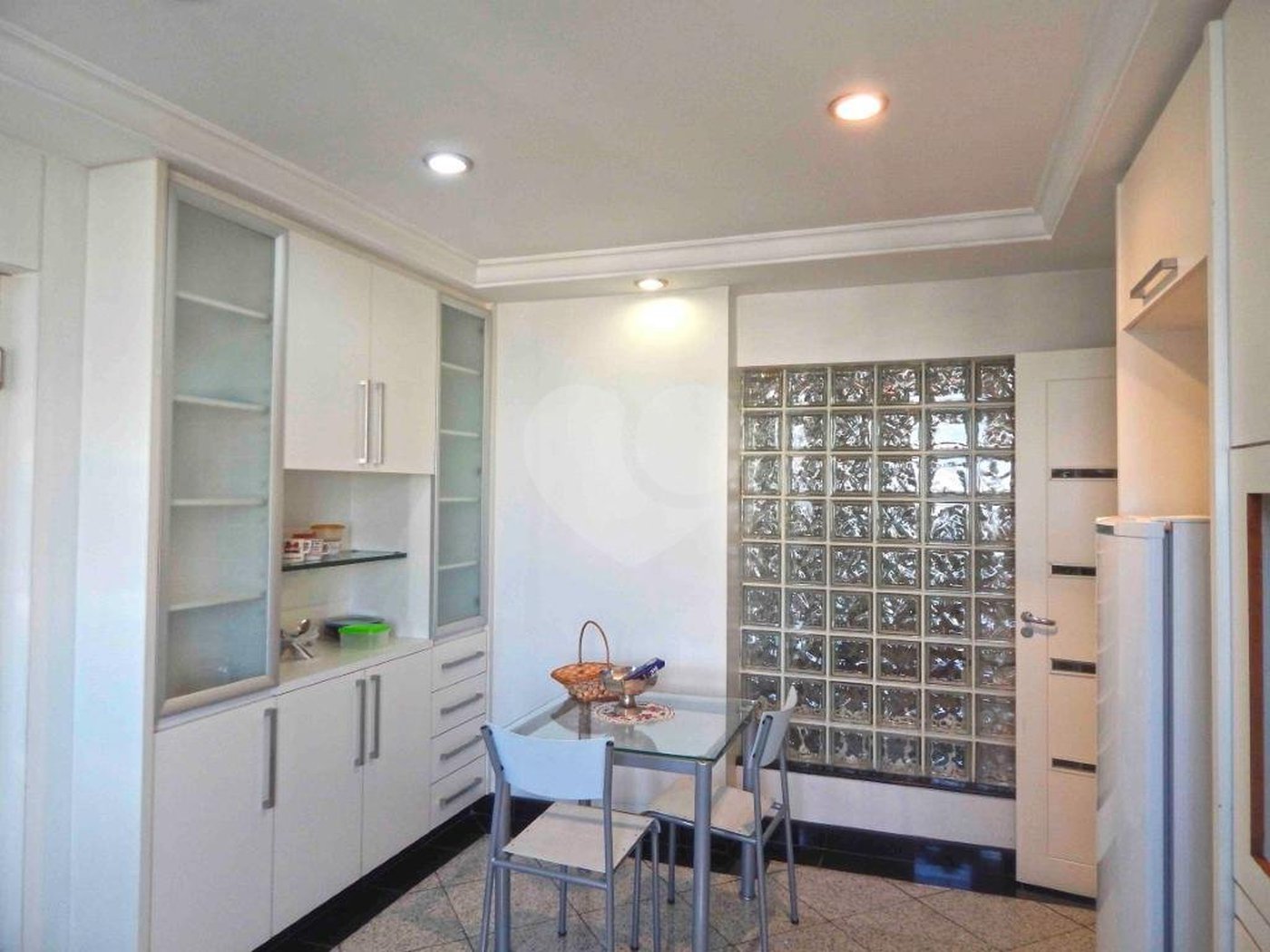 Apartamento à venda com 4 suítes em Jardim Marajoara, São Paulo, SP