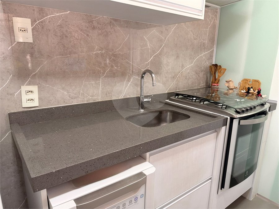 Apartamento à venda com 3 quartos, sendo 1 suíte,  em Vila Maria Alta, São Paulo, SP
