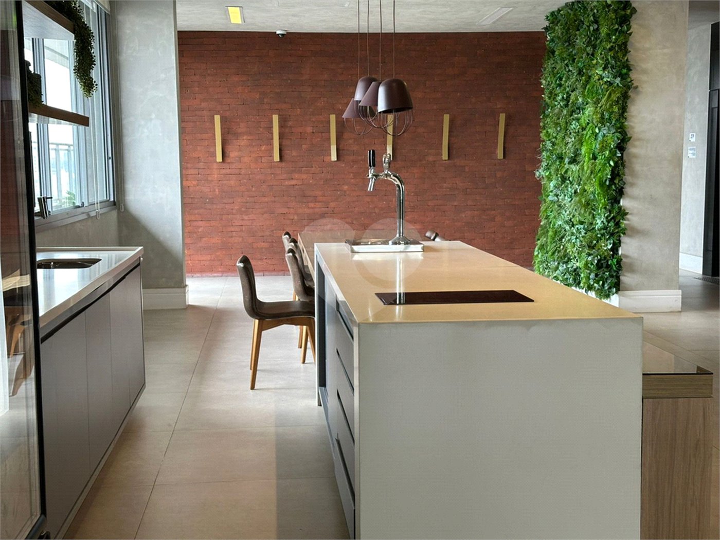 Apartamento à venda ou para alugar com 1 suíte em Pinheiros, São Paulo, SP