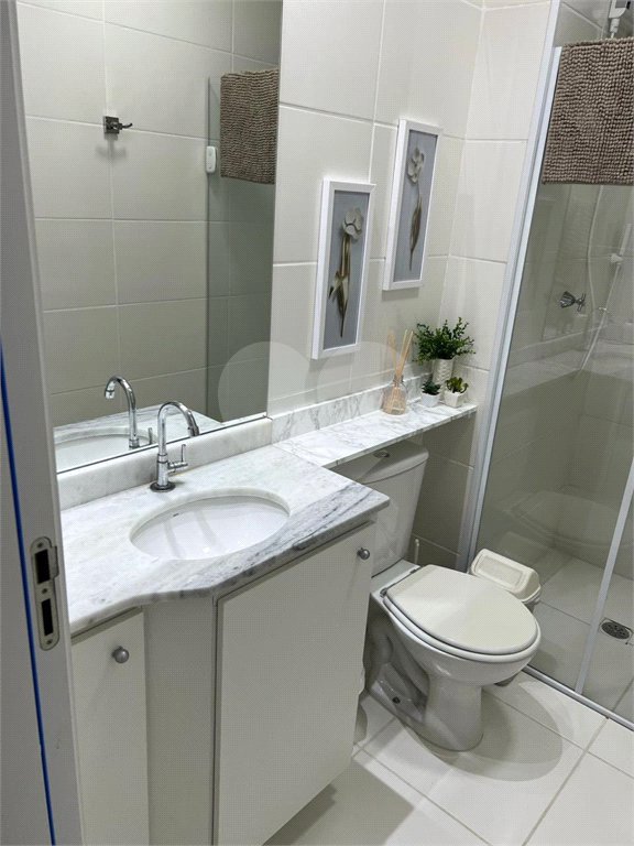 Apartamento à venda com 2 quartos, sendo 1 suíte, no Centro, Mongaguá, SP