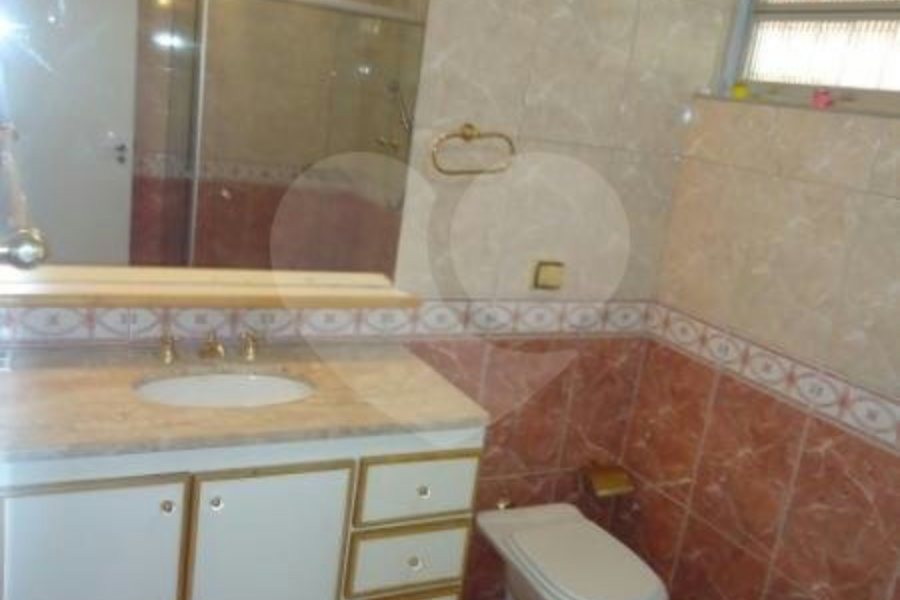 Casa Térrea à venda com 3 quartos, sendo 1 suíte,  em Vila Mariana, São Paulo, SP