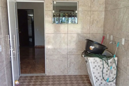Chácara à venda com 4 quartos em Parque Maria Fernandes, São Paulo, SP