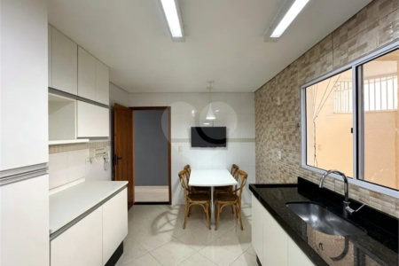 Casa à venda com 3 suítes em Água Fria, São Paulo, SP