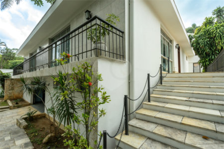 Casa Térrea à venda ou para alugar com 4 suítes em Jardim Marajoara, São Paulo, SP