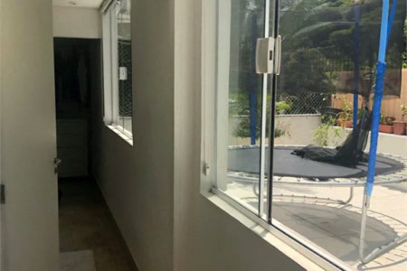 Casa à venda com 8 quartos, sendo 4 suítes,  em Jardim Leonor, São Paulo, SP