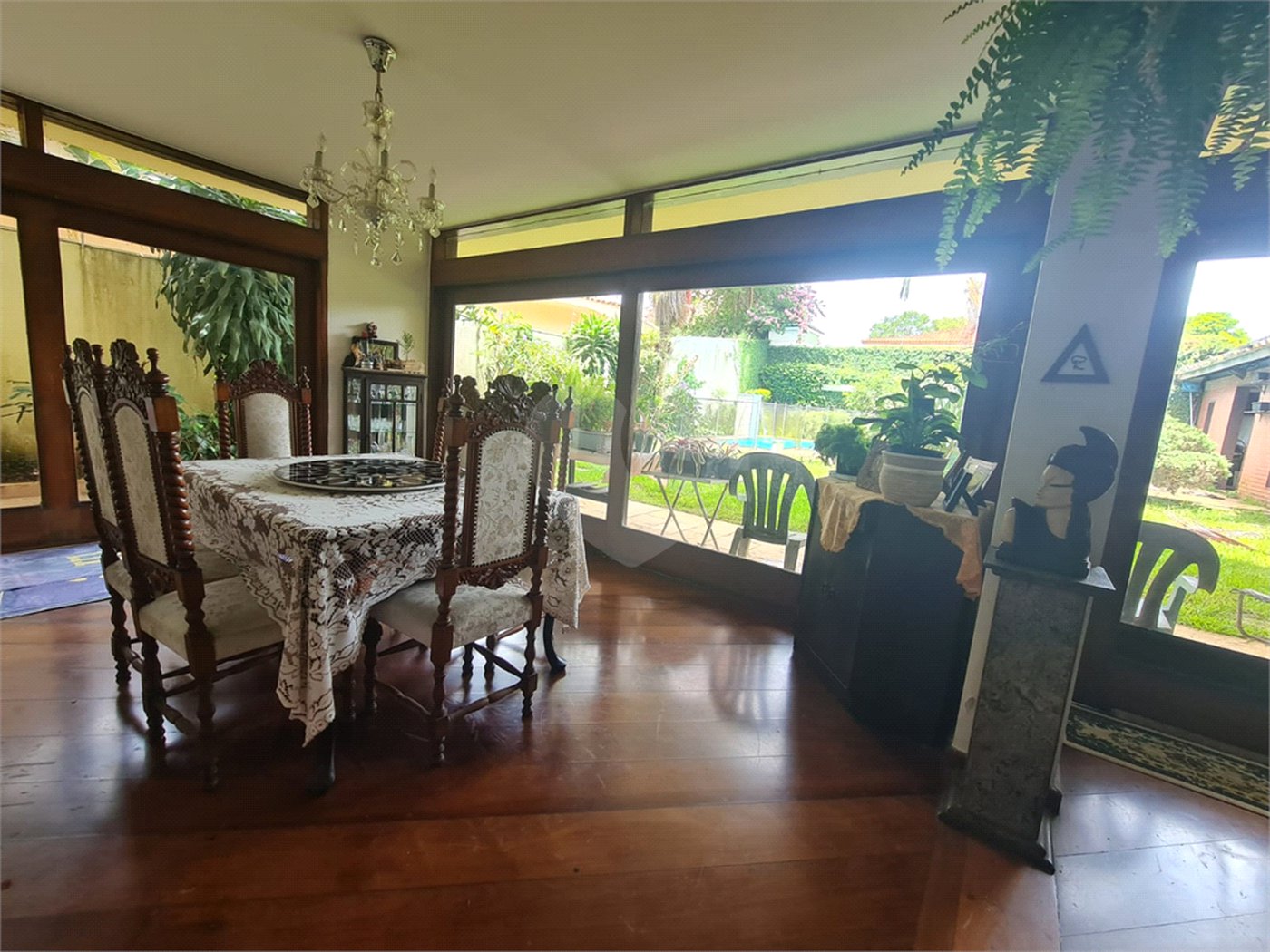 Casa à venda com 3 quartos, sendo 1 suíte, em Interlagos, São Paulo, SP