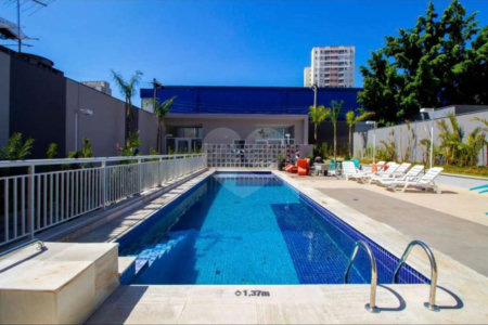 Apartamento mobiliado, novo, com 38m útil, ótima localização REF:903711