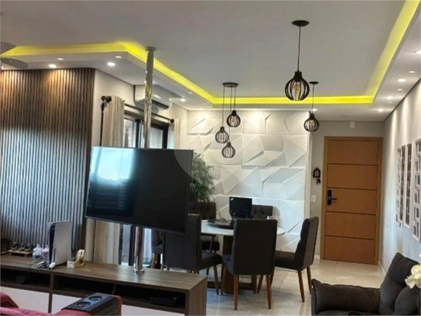 Apartamento à venda com 2 quartos, sendo 1 suíte, no Centro, Sorocaba, SP