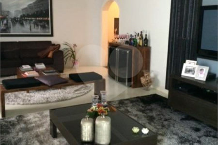 Apartamento à venda com 4 quartos, sendo 2 suítes, no Centro, São Bernardo do Campo, SP
