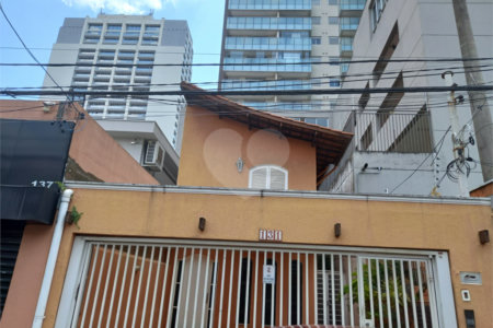 Casa para alugar com 4 quartos, sendo 1 suíte, em Chácara Santo Antônio, São Paulo, SP