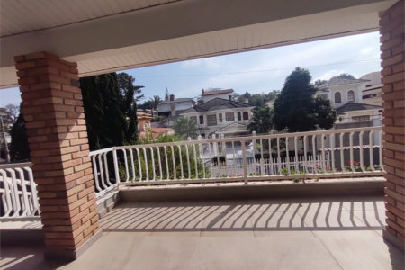 Sobrado à venda com 4 quartos, sendo 2 suítes, em Interlagos, São Paulo, SP