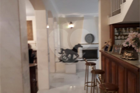 Casa à venda ou para alugar com 5 suítes em Jardim Leonor, São Paulo, SP