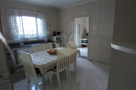 Sobrado à venda com 5 quartos, sendo 1 suíte, em Vila Maria Alta, São Paulo, SP