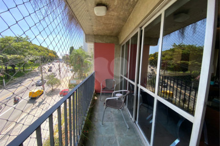 Apartamento à venda com 3 quartos, sendo 1 suíte,  em Vila Romana, São Paulo, SP
