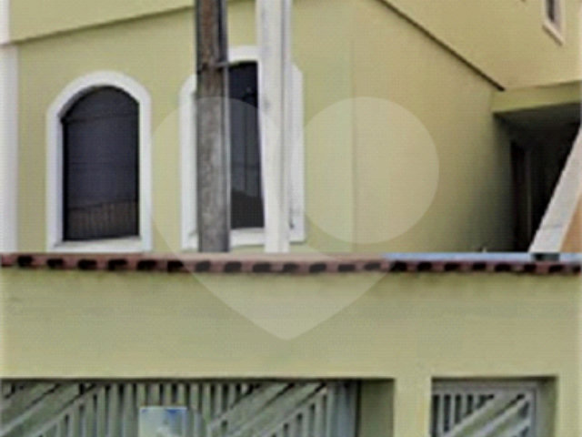 Sobrado à venda com 3 quartos, sendo 1 suíte,  em Vila Romero, São Paulo, SP