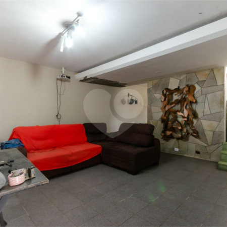 Sobrado à venda ou para alugar com 4 quartos, sendo 1 suíte, em Vila Anglo Brasileira, São Paulo, SP