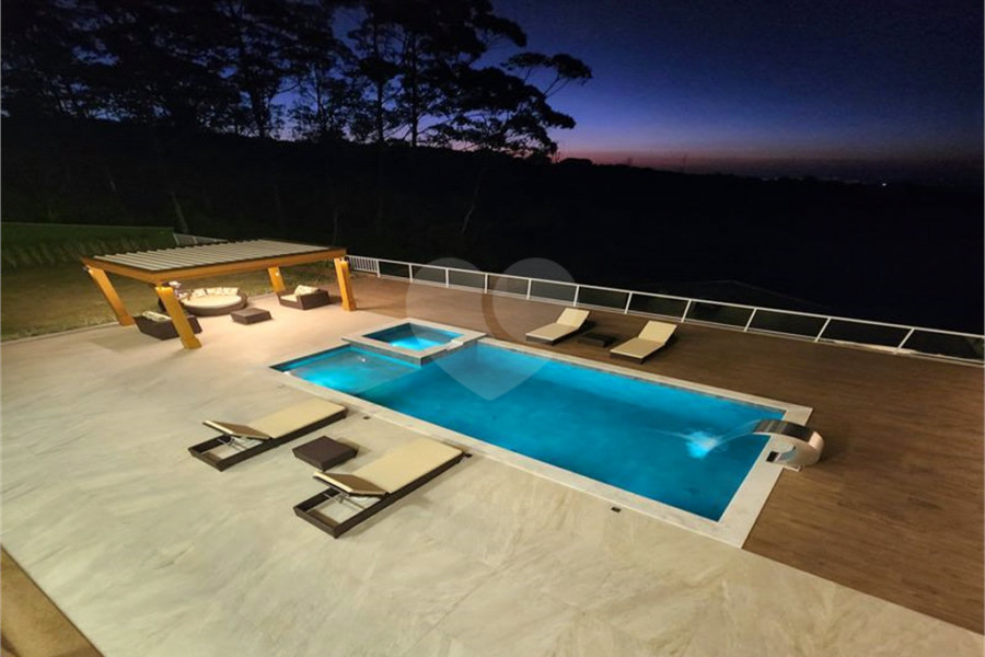 Casa à venda com 3 suítes no condomínio Parque Imperial da Cantareira, Mairiporã - SP