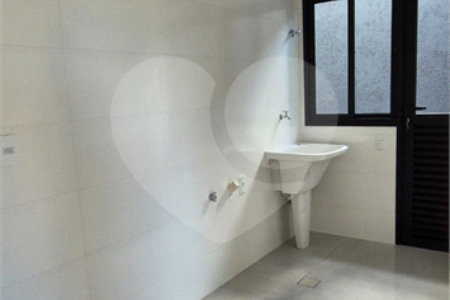 Casa à venda com 3 suítes no condomínio Reserva dos Vinhedos, Louveira - SP