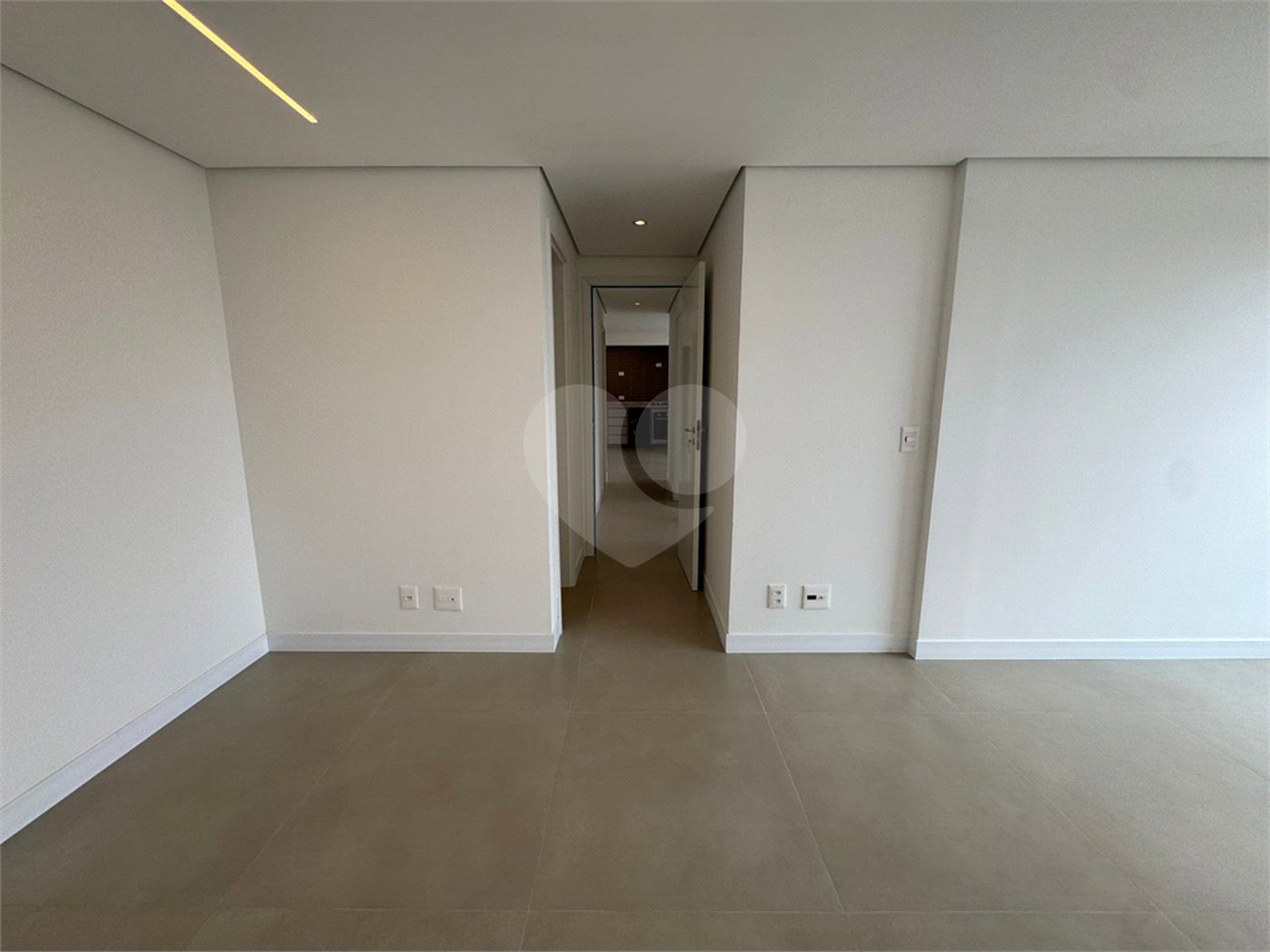 Apartamento à venda com 3 quartos, sendo 1 suíte,  em Vila Anastácio, São Paulo, SP