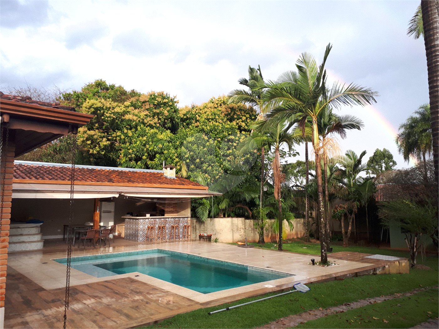 Casa à venda com 3 suítes no condomínio Haras São Luiz, Salto - SP