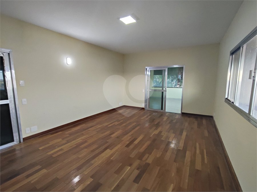 Casa à venda ou para alugar com 5 quartos, sendo 3 suítes, em Vila Maria, Itapetininga, SP