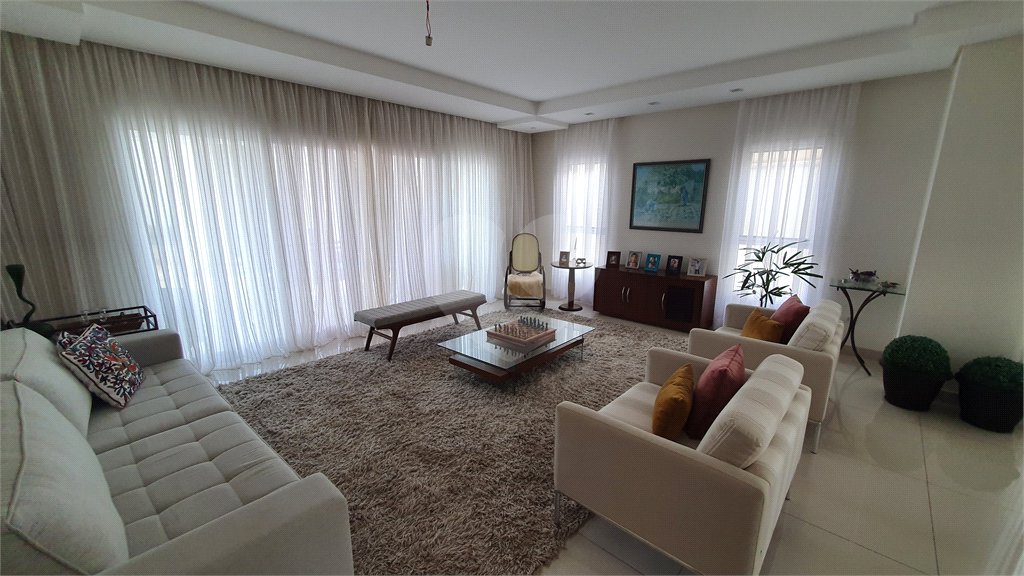 Casa à venda com 5 quartos, sendo 3 suítes, no condomínio Altos da Serra Iv - São José dos Campos - Sp, São José dos Campos - SP