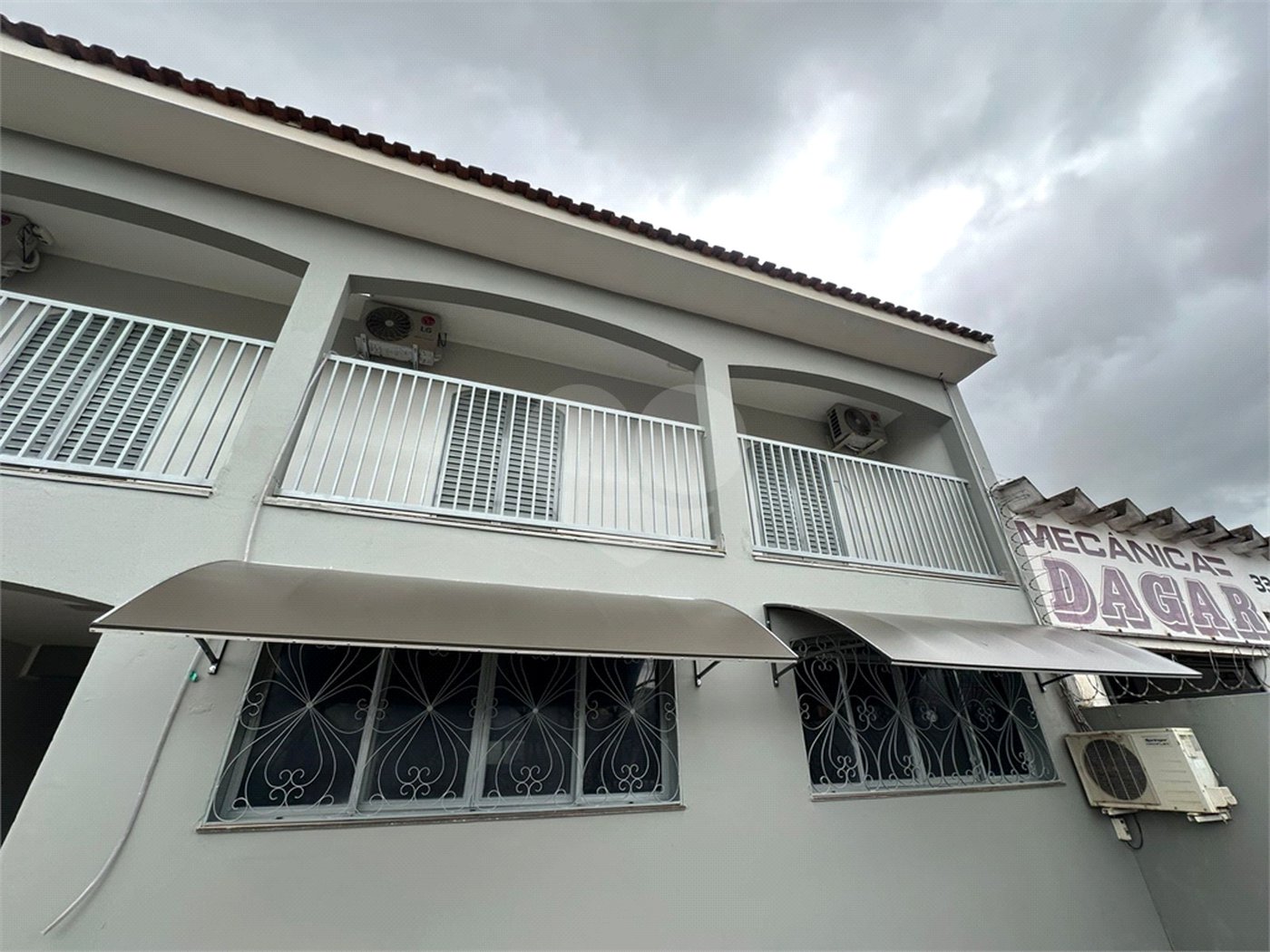 Sobrado à venda com 4 quartos, sendo 1 suíte,  em Jardim Santa Rosa, Araraquara, SP