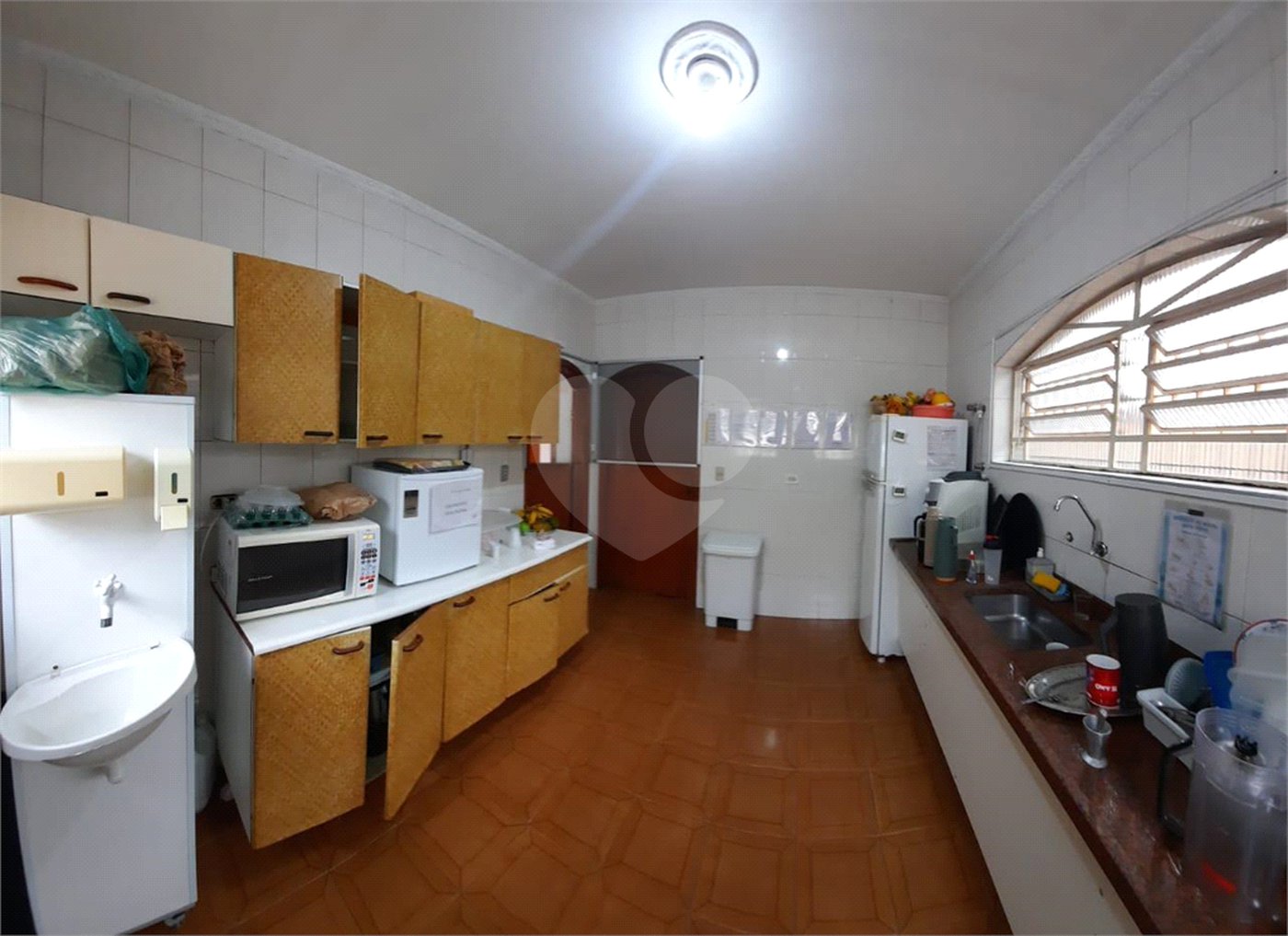 Sobrado à venda com 10 quartos, sendo 3 suítes, em Tremembé, São Paulo, SP