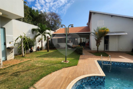 Casa à venda com 3 quartos, sendo 1 suíte,  em Cidade Jardim, Araraquara, SP