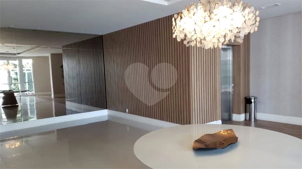 Apartamento à venda com 3 suítes em Vila Alexandria, São Paulo, SP