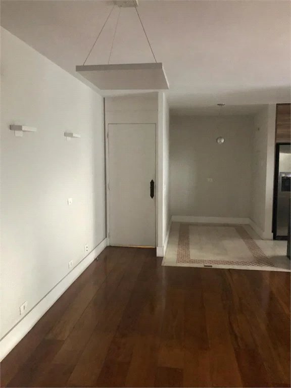 Sala à venda em Vila Suzana, São Paulo, SP