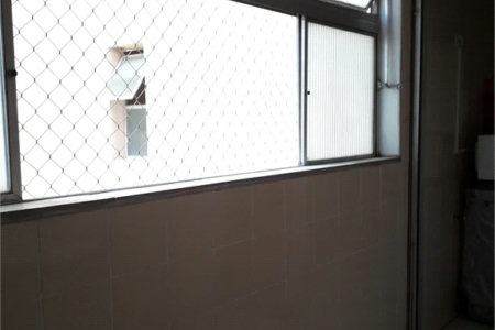Apartamento à venda com 3 quartos em Vila Suzana, São Paulo, SP