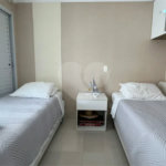 Apartamento à venda com 3 quartos, sendo 2 suítes,  em Riviera de São Lourenço, Bertioga, SP