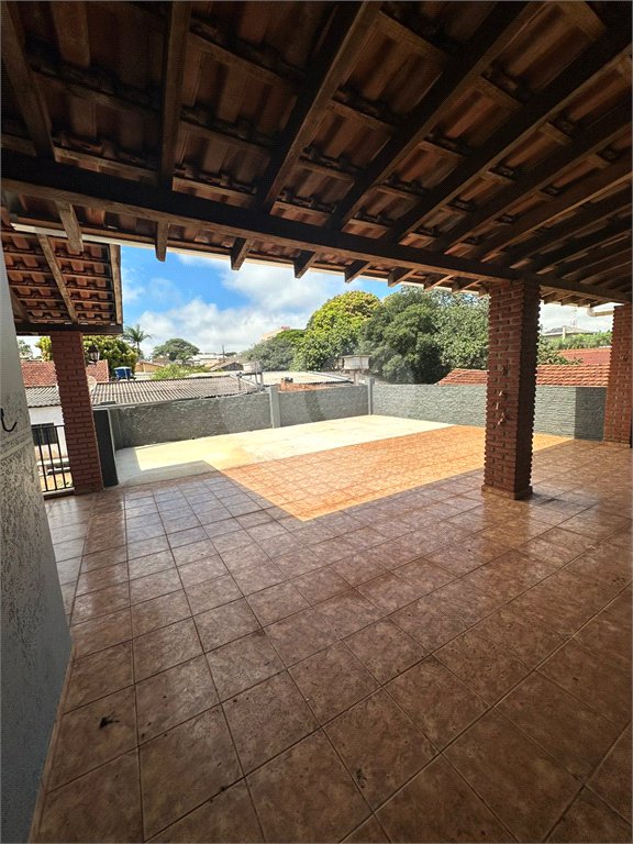 Sobrado à venda ou para alugar com 4 quartos, sendo 2 suítes, em Vila Lacíria, Ponta Porã, MS