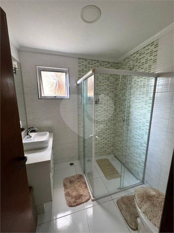 Casa à venda com 3 quartos, sendo 1 suíte, no condomínio Residencial Jardim das Flores 1510, Cotia - SP