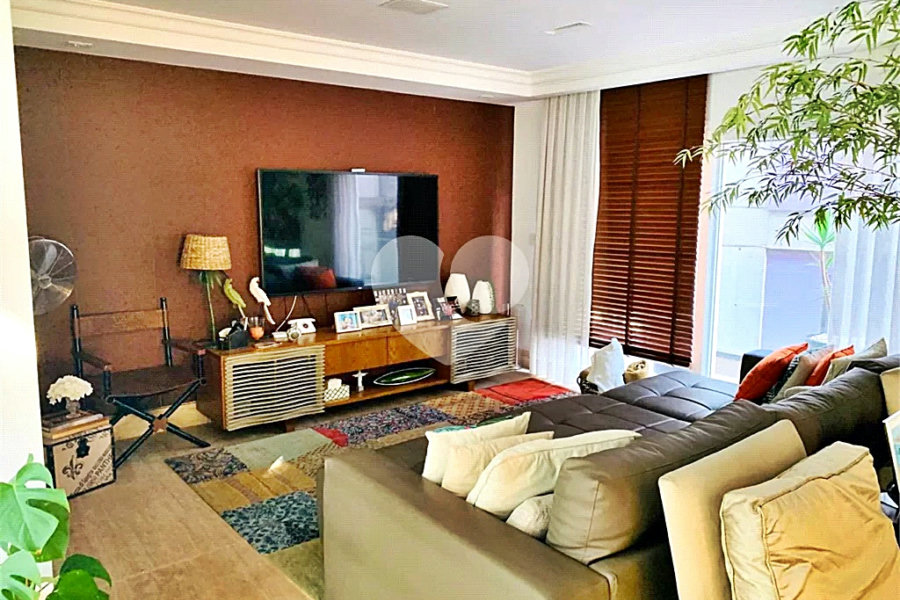 Casa à venda com 4 suítes em Palmas do Tremembé, São Paulo, SP