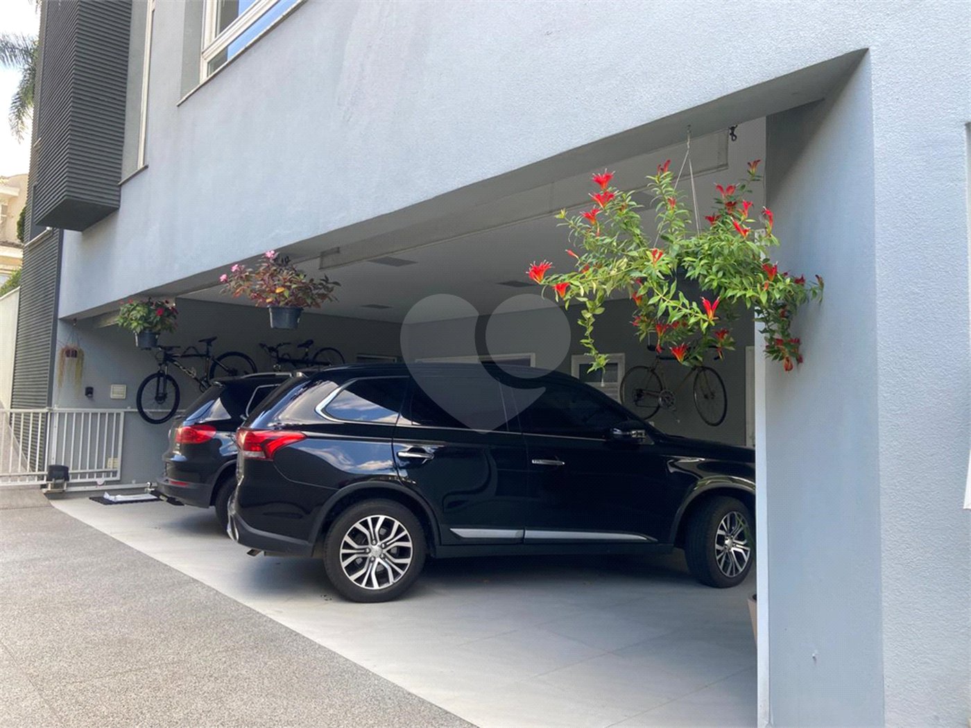 Casa à venda ou para alugar com 4 suítes no condomínio Residencial Gênesis 1, Santana de Parnaíba - SP