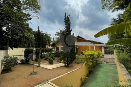 Casa à venda com 4 suítes no condomínio Miollo da Granja, Cotia - SP