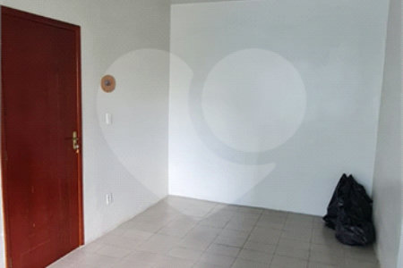 Apartamento à venda com 2 quartos em Senador Vasconcelos, Rio de Janeiro, RJ